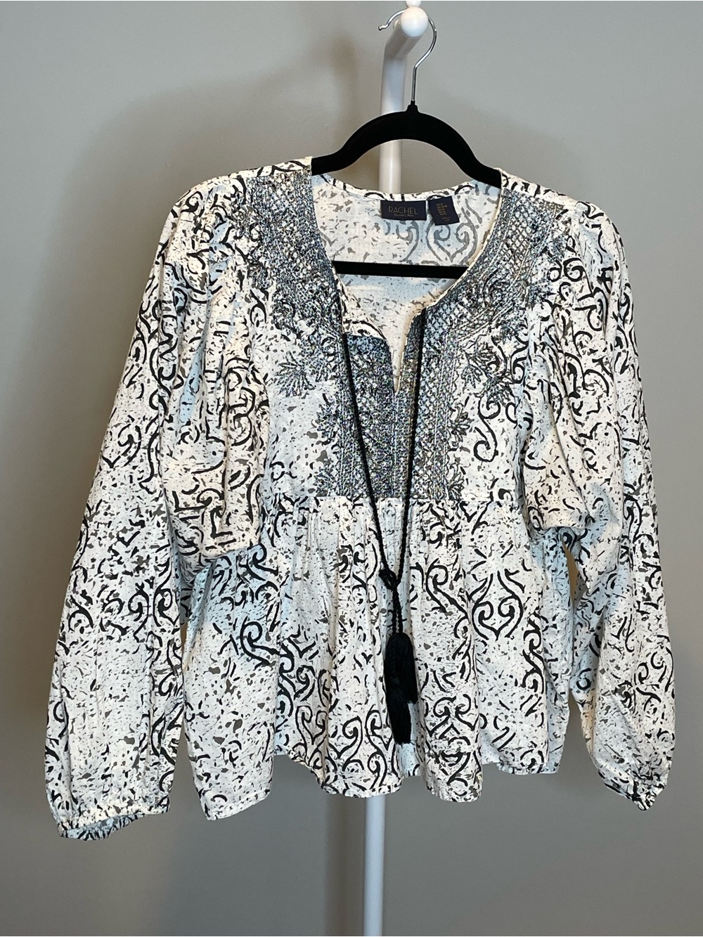 Rachel Roy Embroidered Boho Peasant Top in Black & White